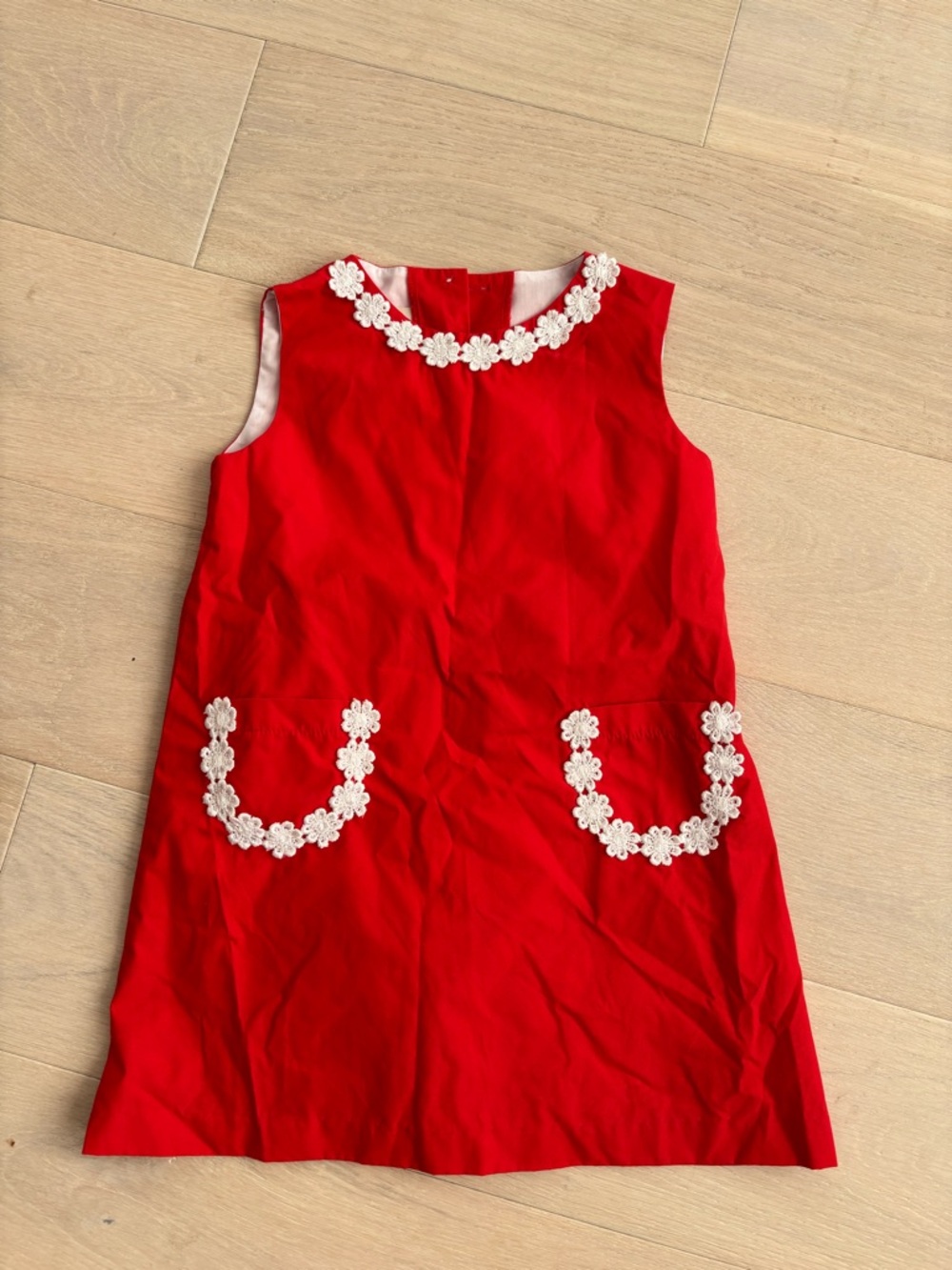 EUC Beaufort Bonnet Company Sleeveless Dress with White Floral Trim